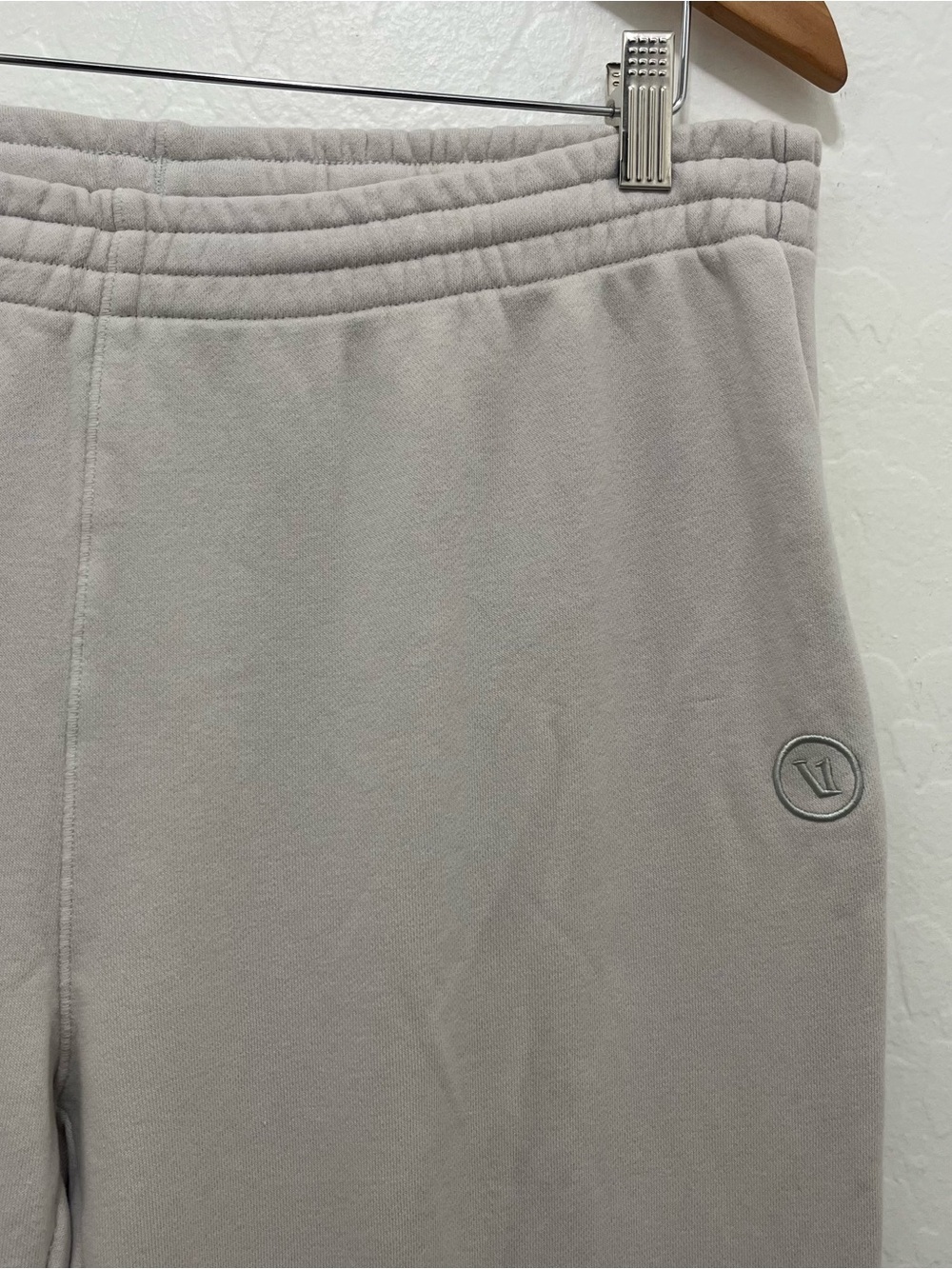 Vuori Sedona Wideleg Sweatpants Cream VW4044 Fleece Split Hem Size L - Picture 2 of 7